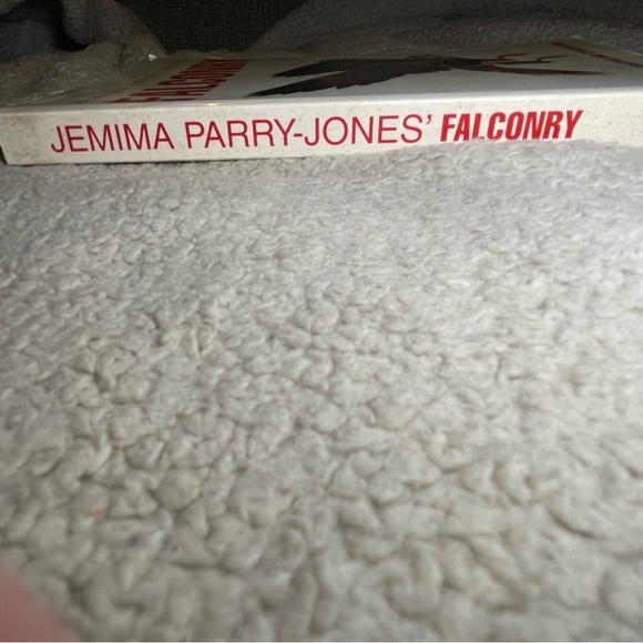 Falconry Book by Jemima Parry-Jones - Picture 3 of 5